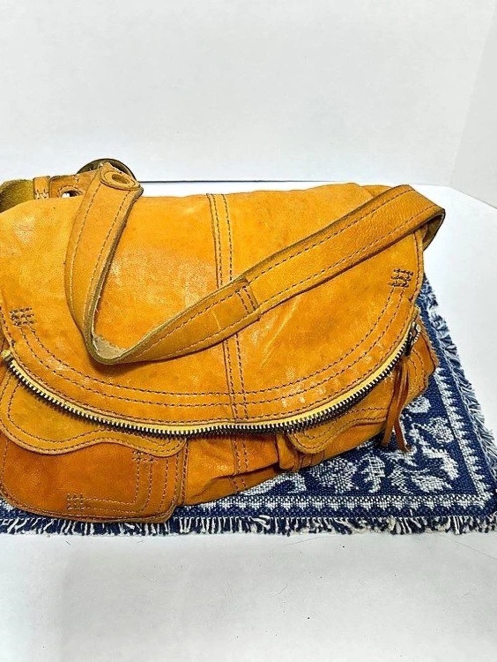 Vintage Lucky Brand Women's Leather Shoulder Bag Tan Flap Closure